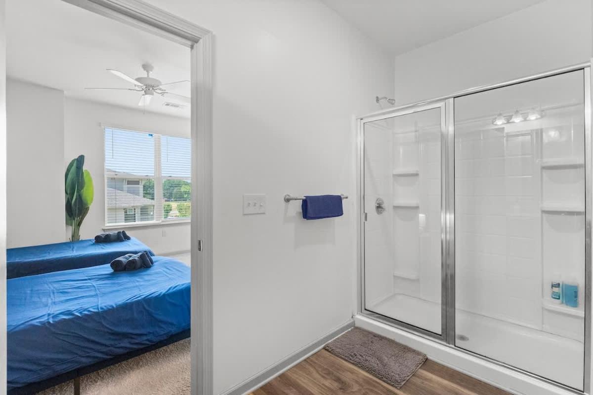 Upscale King 2br Mins To Uptown * Charlotte