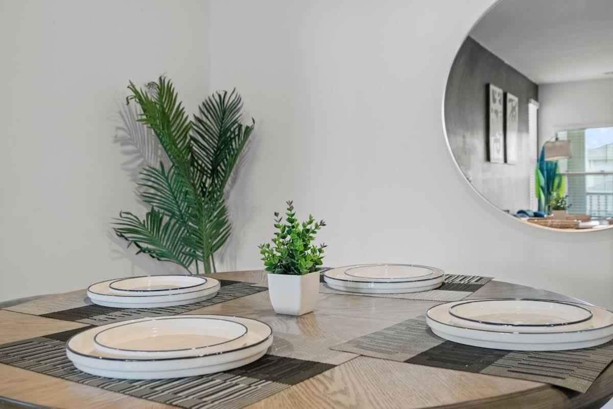 Apartment Upscale King 2br Mins To Uptown Charlotte