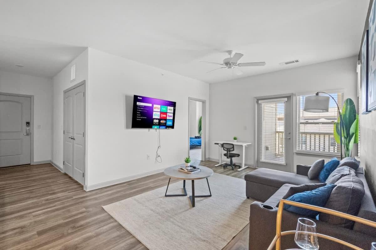 Upscale King 2br Mins To Uptown Apartment Charlotte